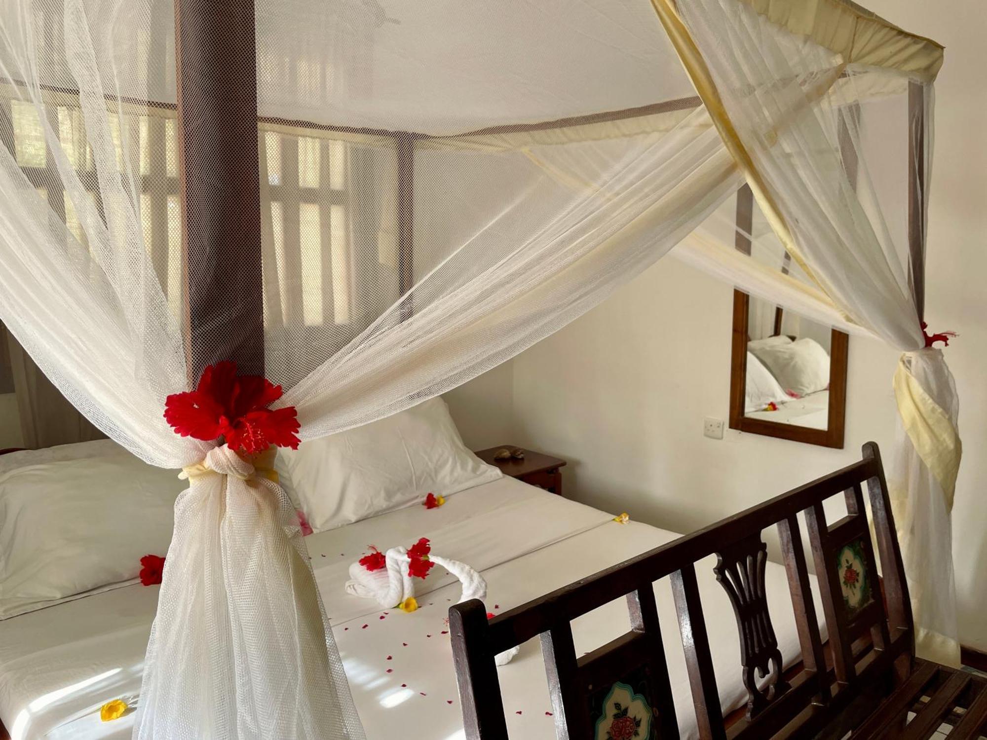 Villa Kipara - Private Beach & Pool Pwani Mchangani Exterior photo