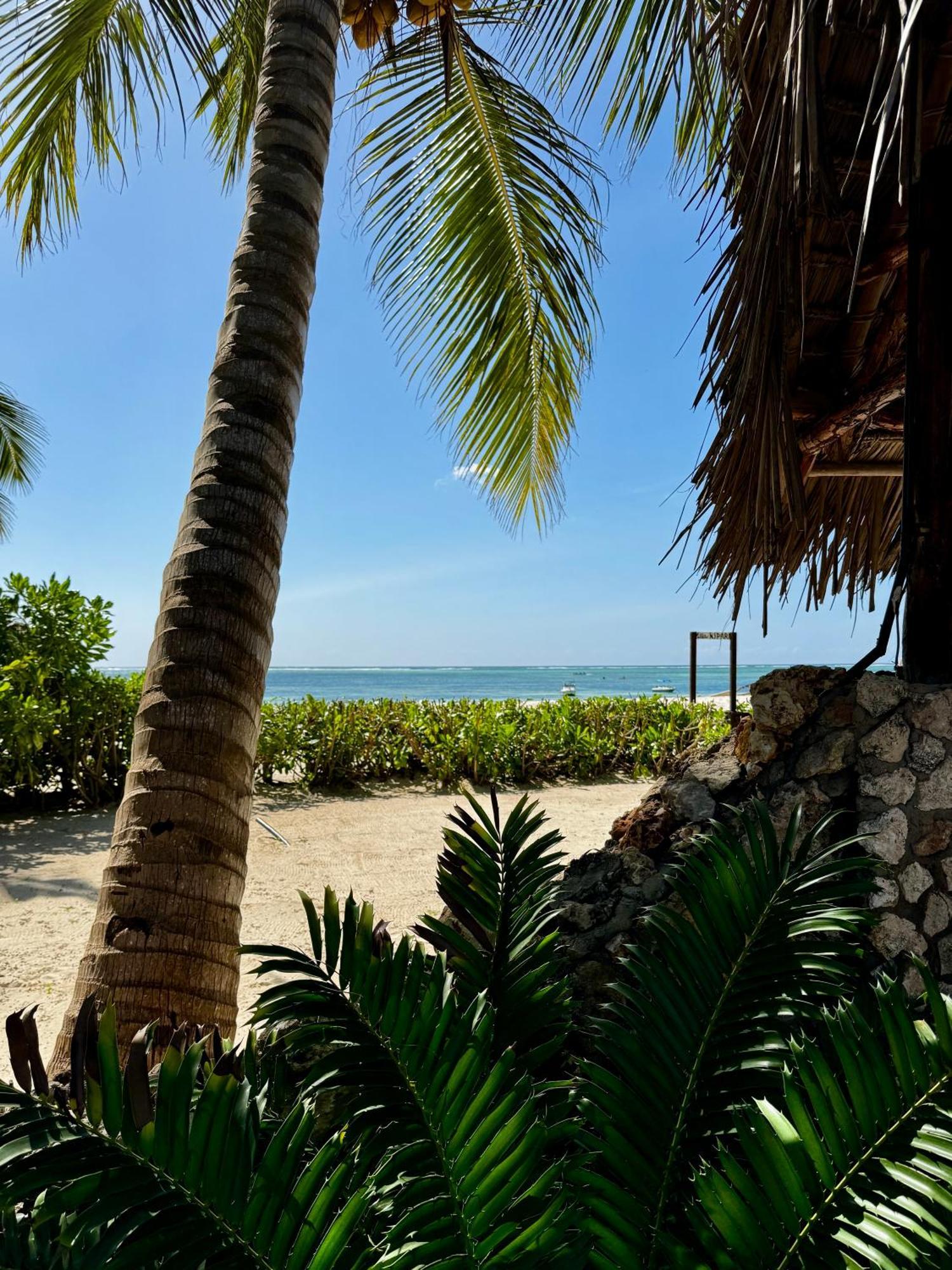 Villa Kipara - Private Beach & Pool Pwani Mchangani Exterior photo